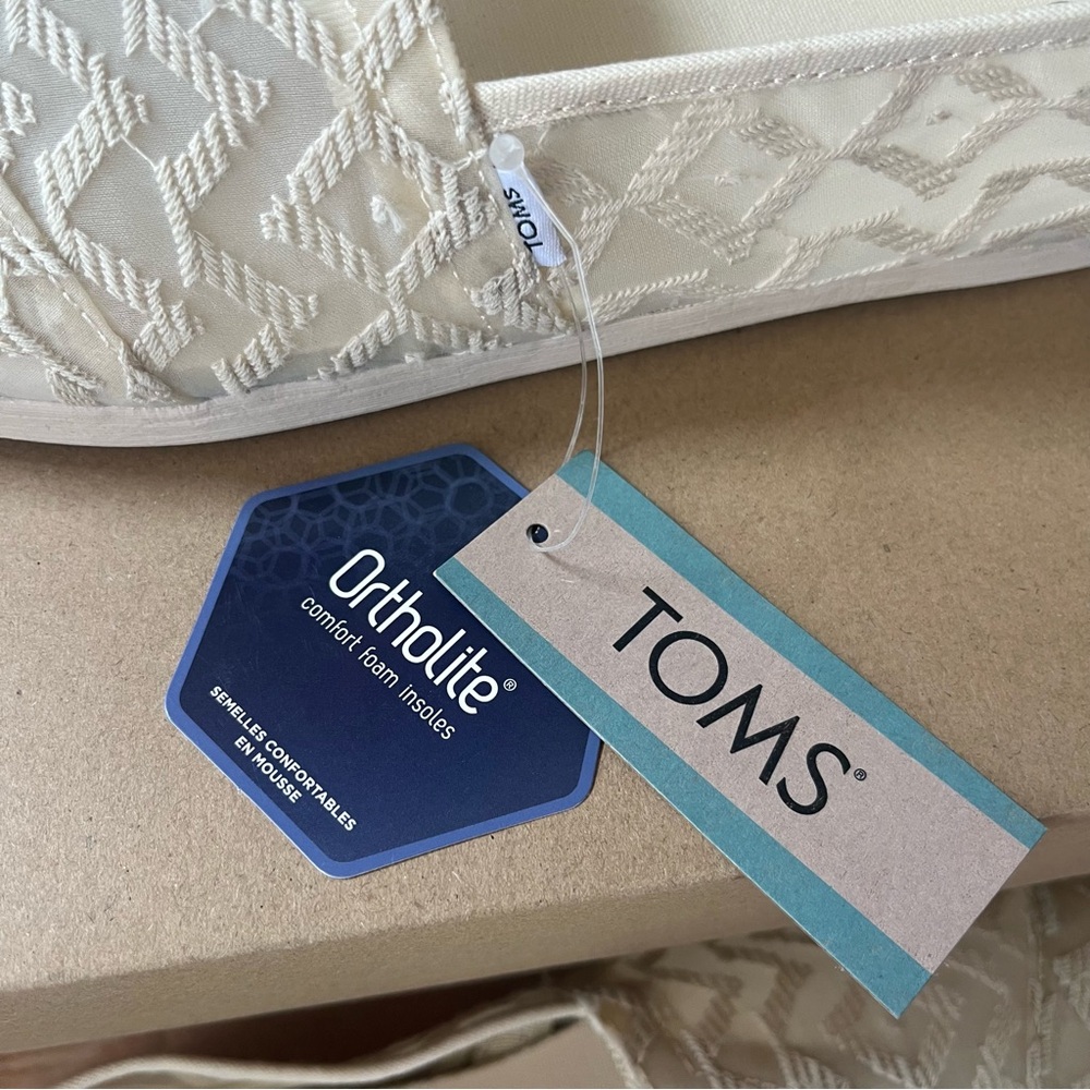 NWOB TOMS Alpargata Moroccan Natural Crochet US Size‎ 9 Brand New Slip On - Picture 3 of 9